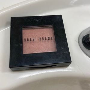 Rose gold eye shadow